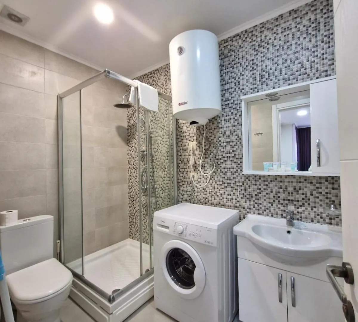Liana Sea & Sky Suites Батуми Грузия