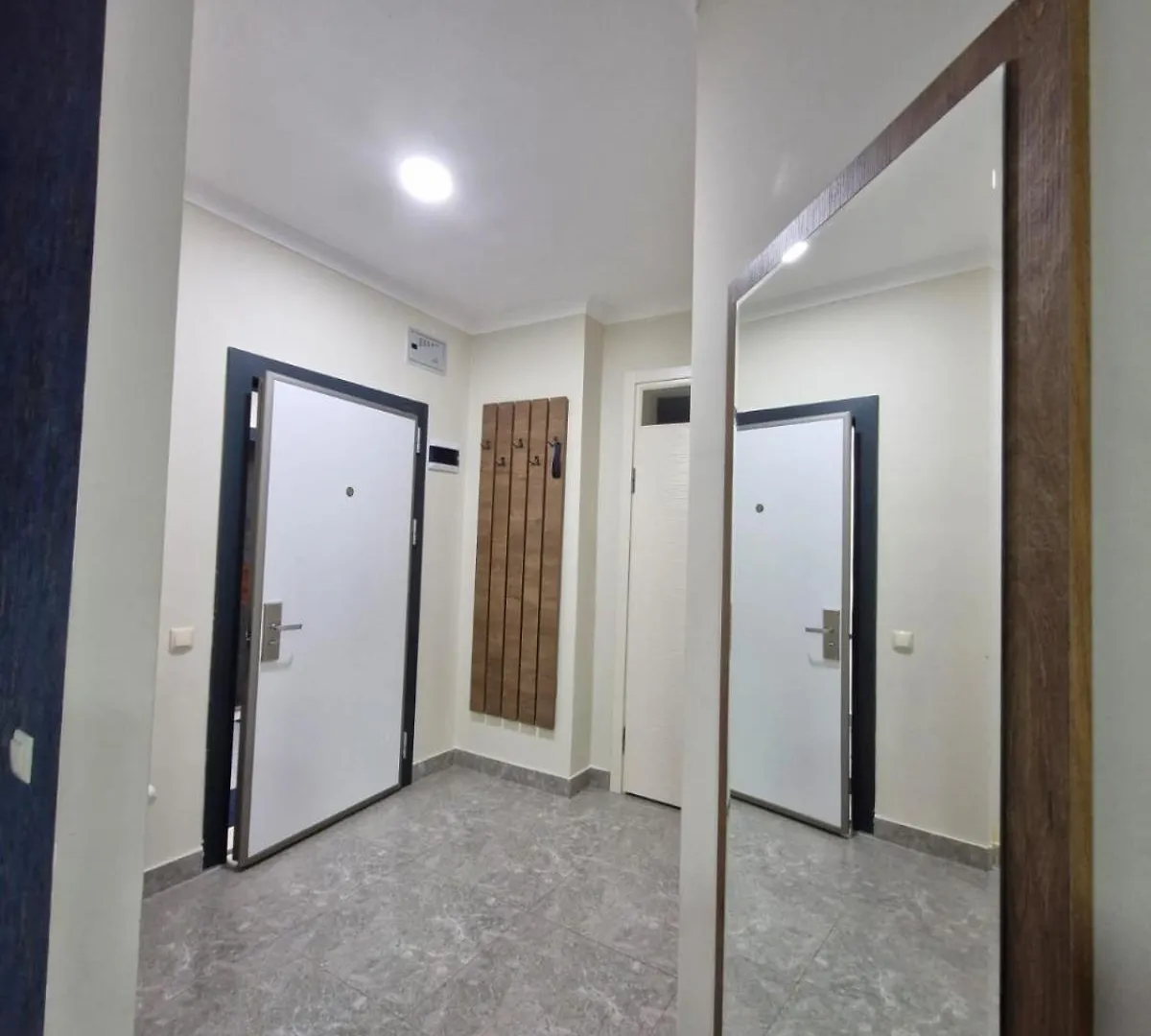 Liana Sea & Sky Suites Батуми