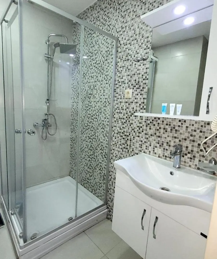 Liana Sea & Sky Suites Batumi 0*,